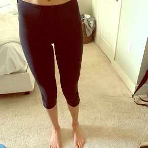 Lululemon cropped leggings